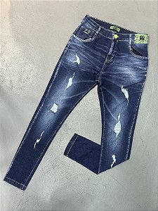 Calça Jeans Modelo Jogador