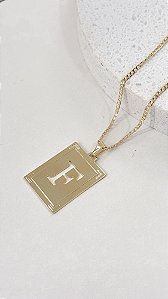 Colar Personalizado com Letra - Banho de Ouro 18k