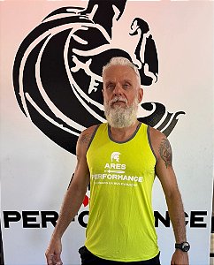 REGATA ARES VERDE LIMA COM RECORTE E GOLA COR CHUMBO