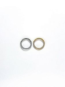 Argola Frontal Cravejada Zircônias Titânio