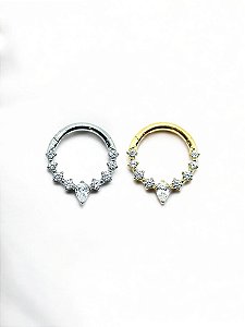 Argola Frontal Cravejado de Zircônias Pedra Central Navete Titânio