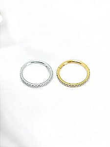 Nariz Argola Cravejado de Zircônias Titânio