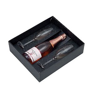 Kit Espumante Casa Valduga Rose Brut Com 1 Garafa 750 ml e 2 Taças - Brasil