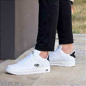 Tênis Estilo Retrô Sneaker Runway Sportwear Masculino - Branco/Preto