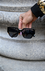 Óculos de Sol Quadrado Tina - Preto - Acetato