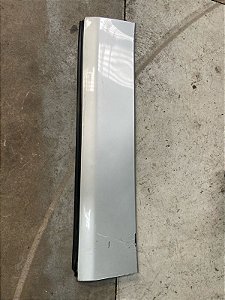 Moldura da Porta Dianteira Esquerda Suzuki Grand Vitara 2.0 16V 2011