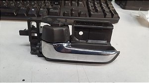 Trava de Porta Traseira Esquerda Suzuki SX4 2.0 16V 2011