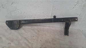 Suporte Lateral Radiador LE Tracker 2.0 2007-2008 KWR-1C82