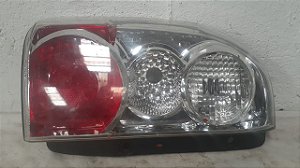 Lanterna Traseira Esquerda Chevrolet Tracker GV2 — 2001 a 2008