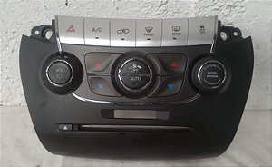Comando do Ar-Condicionado Dodge Journey 2015 com Detalhe