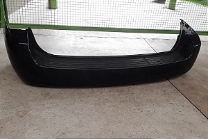 Para-choque Traseiro com Detalhes Kia Carnival 2012
