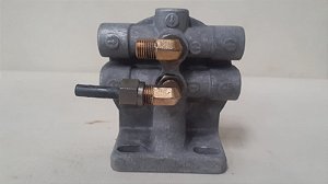 Carcaça do Filtro de Combustível Diesel Land Rover Defender 90 2.5 8V – 1998 a 2001