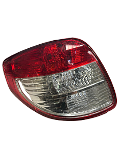 Lanterna Esquerda C/ Detalhe Suzuki SX4 2.0 16V 2013