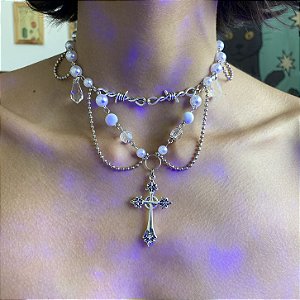 Colar Branco Pérolas Vintage Corrente Arame
