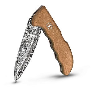 Canivete Evoke Damasco Edição Especial Tático Premium Victorinox