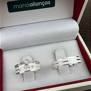 Par de aliança  Prata reta   4mm  friso  diamantado coração vazado  + pedra + solitário  cod. 273