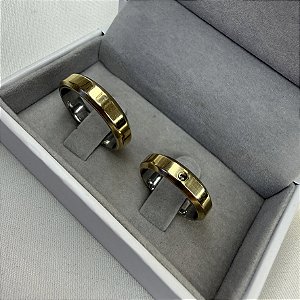 Par de Alianças Chanfrada 4mm em Moeda Antiga 1 pedra