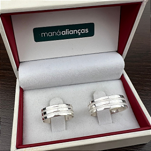 Par de aliança Prata  premium  frisos diamantados   25FD