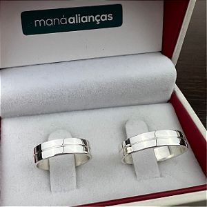 Par de Alianças Prata reta 4mm friso M05