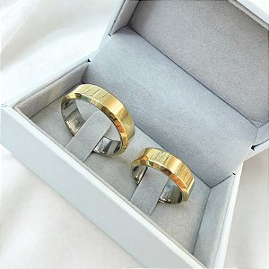 Par de Alianças Chanfrada 8mm em Moeda Antiga
