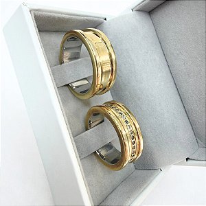 Par de Alianças Bvulgari 8mm em Moeda Antiga 15 pedras meia volta