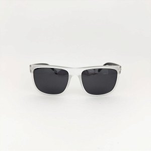 Facet transparente com preto