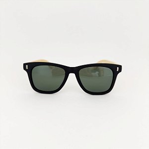 Oxiom preto com madeira clara