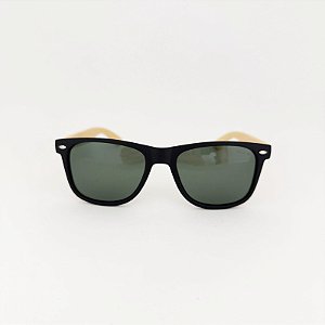 Dash preto com madeira clara