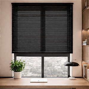 OUTLET Persiana PVC Trilho Metálico 140larg x 140alt Preta