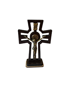 Crucifixo Marrom de Mesa em MDF com Cristo de Metal - 10cm