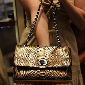 Bolsa Python Alça Corrente Fecho Bronze