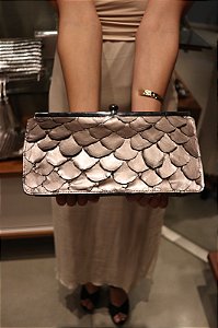 Bolsa Carteira em Pirarucu Prata