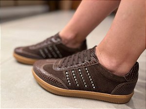 Tênis com Detalhes em Brilho Café