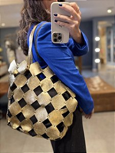 Bolsa Bucket Vazada Ouro