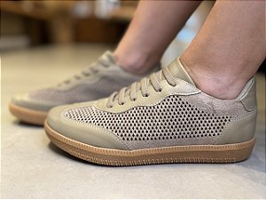 Tênis Cortado a Laser Fendi