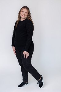 Calça em Suede com Bolso