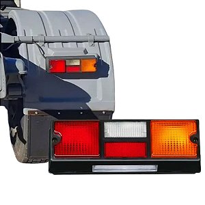 LANTERNA TRASEIRA PARA SCANIA 113/143 SEM VIGIA LD TRICOLOR