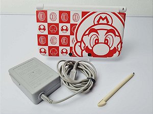 J136- B. Console Nintendo 3ds xl Edição Mario White