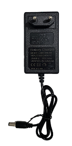 Carregador para bateria 21v parafusadeira com kit Thaf (PRODUTO IMPORTADO)