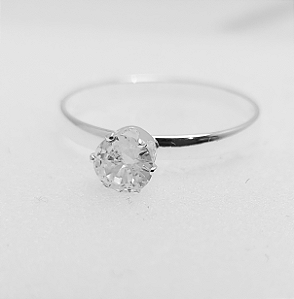 Anel Solitária Banhado em Prata