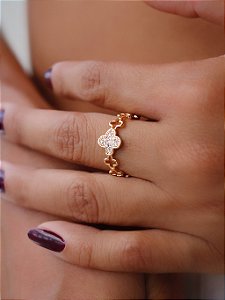 Anel Trevos com zircônias Banhado a Ouro 18k - Tamanho 24