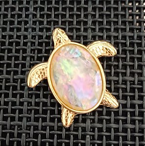 Pingente Tartaruga Marinha banhada a Ouro 18k - Pedras Naturais Opala do Mar