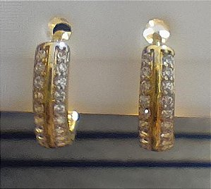 Brinco Argola Click Banhado a Ouro 18k com Zircônias Tamanho P 11mm