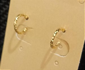 Brinco Argola Fina Martelada Banhado a Ouro 18k - Tamanho P
