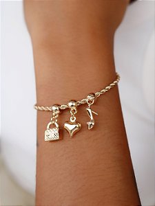 Pulseira com Pingentes Bolsa, Coração e Sapato Banhado a Ouro 18k