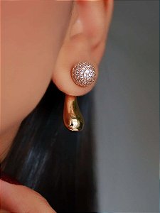 Brinco Zirconia Bola Cravejada e Gota lisa encaixe Banhado a ouro