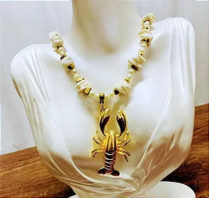 Colar Lagosta com cascalho natural - Bijuteria