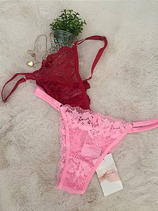 Calcinha string de renda