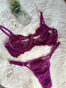 Conjunto em renda e tule cor fúcsia