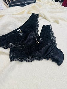 Calcinha em renda e cetim - preta